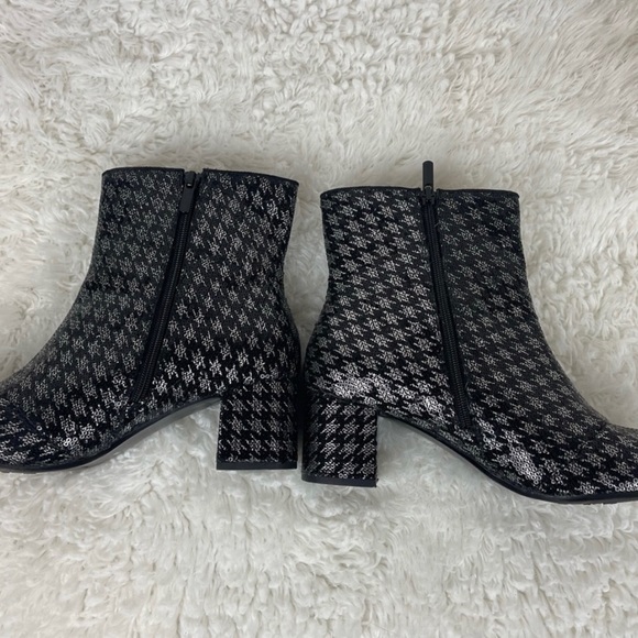 Amelia Grace Julia Bootie Black Silver Sequin Zippered Booties Size 9.5 - Picture 3 of 12